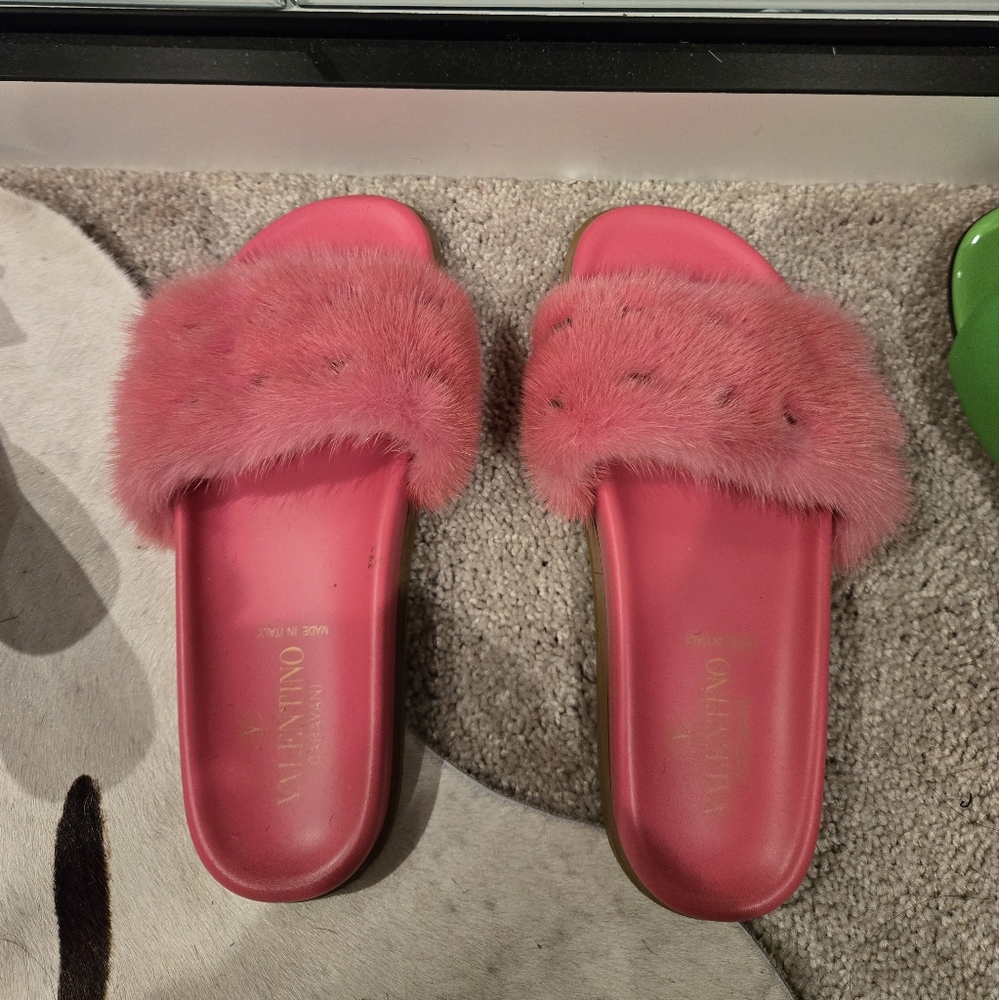 Valentino slide real fur Pre-Owned size 36